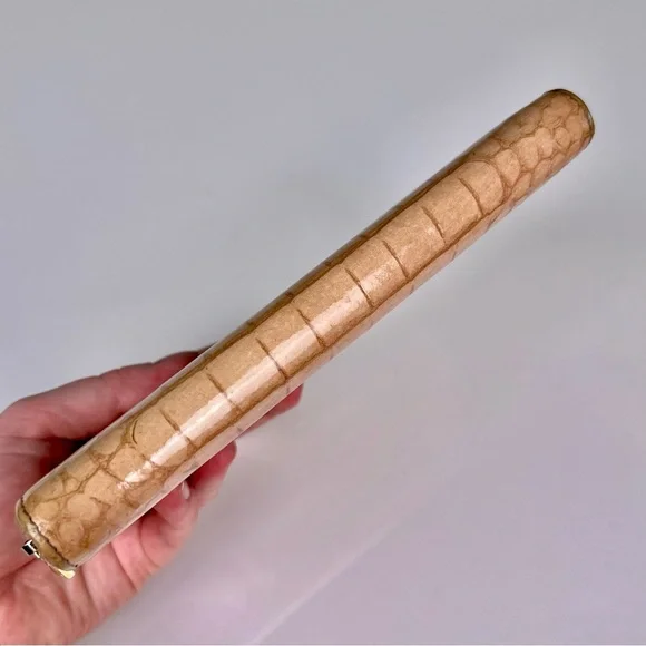 Miu Miu Pink Croc-Embossed Wallet - Picture 5 of 9